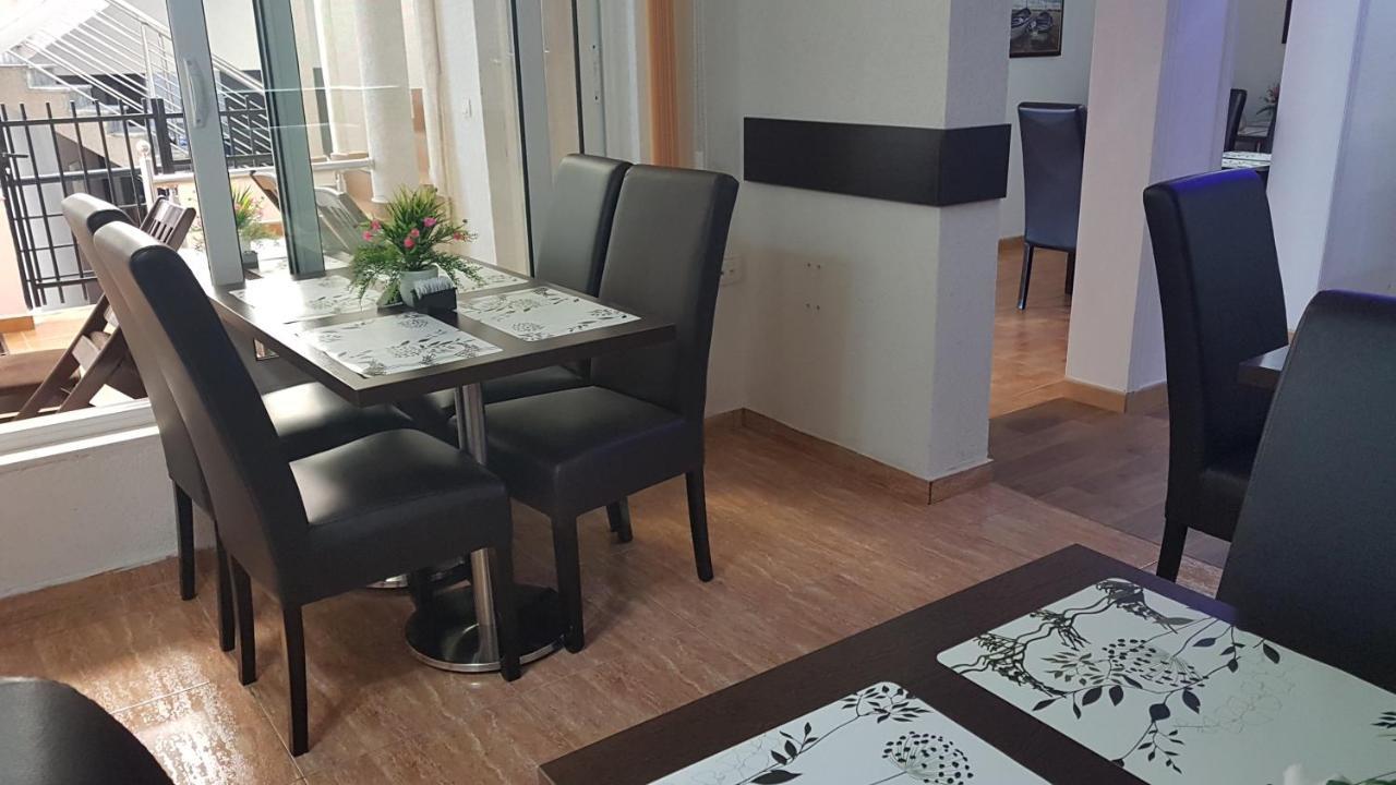 Adriatic Apartments Улцинь Екстер'єр фото